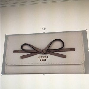 GUESS Genuine “Kamryn” SLG Multi Clutch Wallet